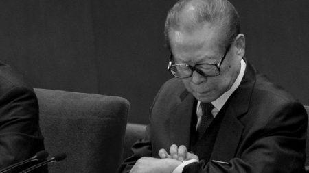 V. La collusione di Jiang Zemin col Partito Comunista Cinese per perseguitare il Falun Gong