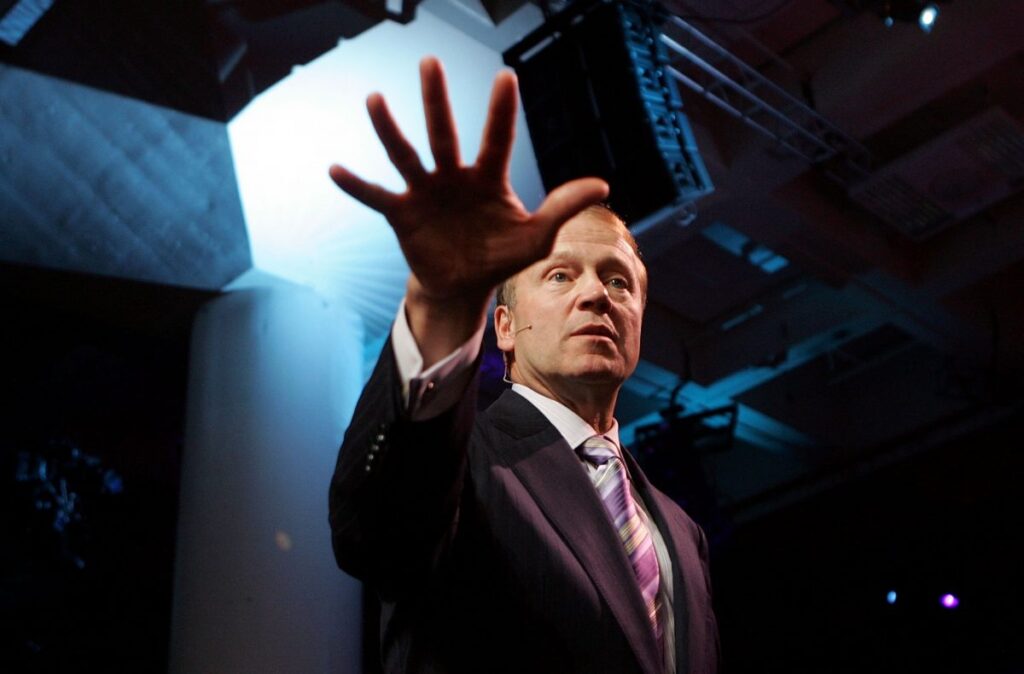 L'amministratore delegato di Cisco Systems John Chambers alla conferenza Oracle OpenWorld 2006 a San Francisco. (Justin Sullivan/Getty Images)