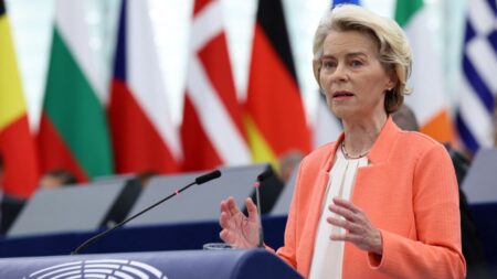 Von der Leyen, in arrivo pacchetto di misure per aumentare spesa difesa Stati Ue