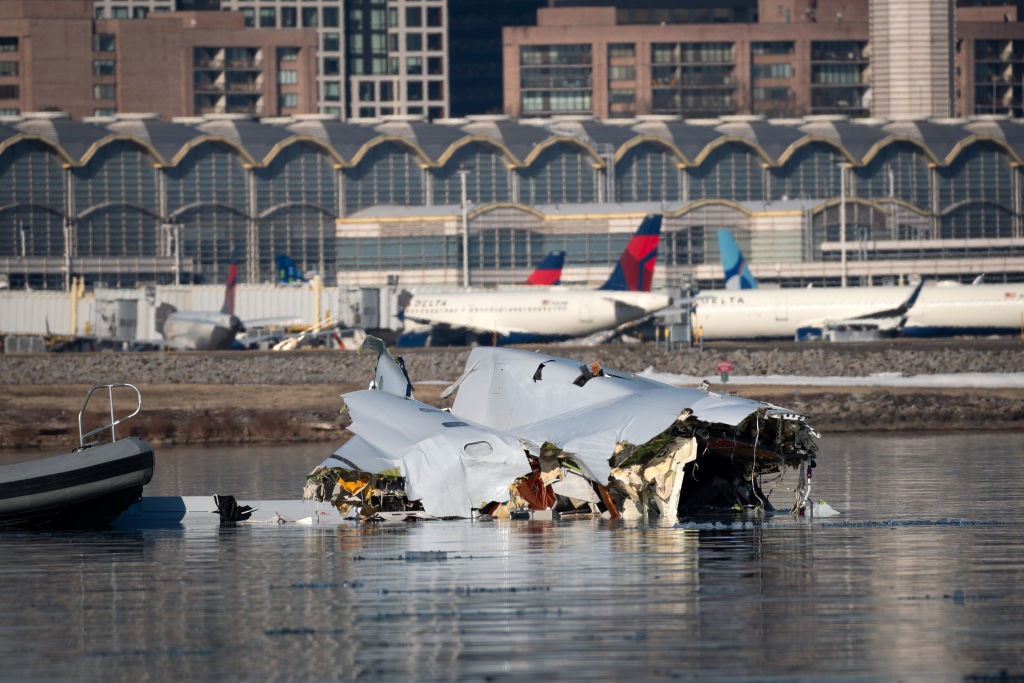 Disastro aereo Washington, recuperate le scatole nere