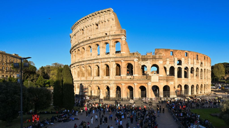 Il Colosseo, foto di repertorio (ANDREAS SOLARO/AFP via Getty Images).