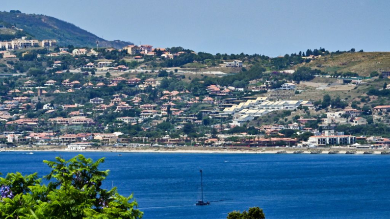 Costa siciliana, Capo Peloro, Stretto di Messina (foto: Andreas SOLARO / AFP) (Photo by ANDREAS SOLARO/AFP via Getty Images)