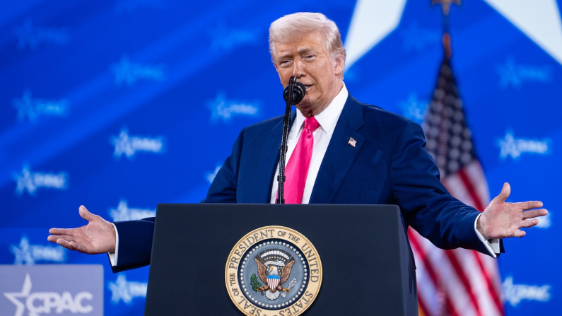 Donald Trump interviene al CPAC  2025 (Madalina Vasiliu/The Epoch Times).