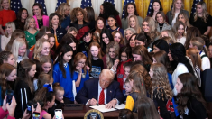 Trump vieta agli uomini di gareggiare contro le donne