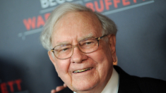 Warren Buffett paga le tasse e manda un messaggio allo Zio Sam