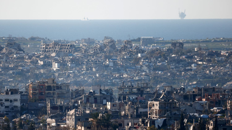 Una vista generale mostra edifici distrutti nel nord di Gaza, durante un cessate il fuoco tra Israele e Hamas, il 2 marzo 2025 (Amir Cohen/Reuters)