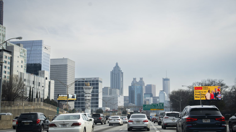 Traffico ad Atlanta, in Georgia, il 22 febbraio 2024 (Madalina Vasiliu/The Epoch Times)

